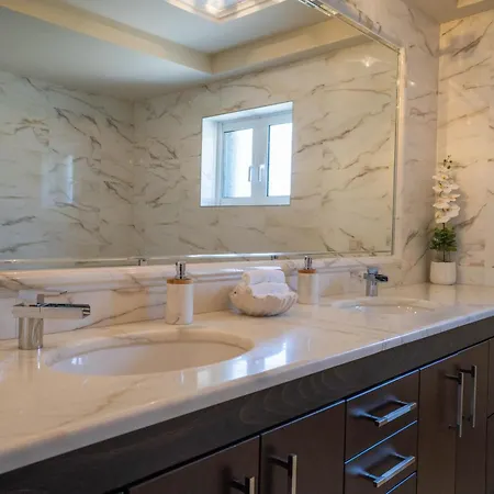 Appartement Zinovia's Luxury House *