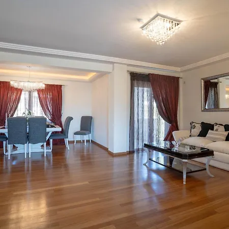 Zinovia's Luxury House